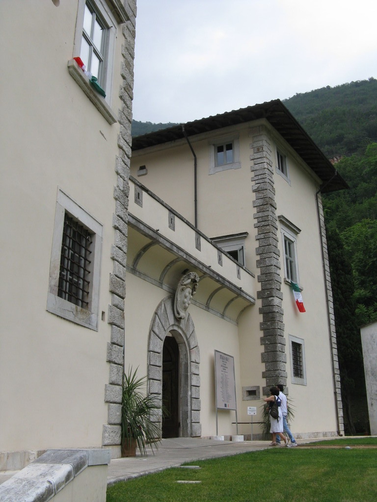 Serravezza (LU) - Palazzo Mediceo