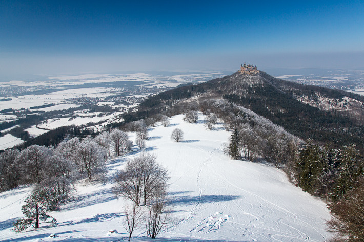 Ein leichter Nebelschleier im Hintergrund der Burg verleiht eine gewisse mystische Stimmung!