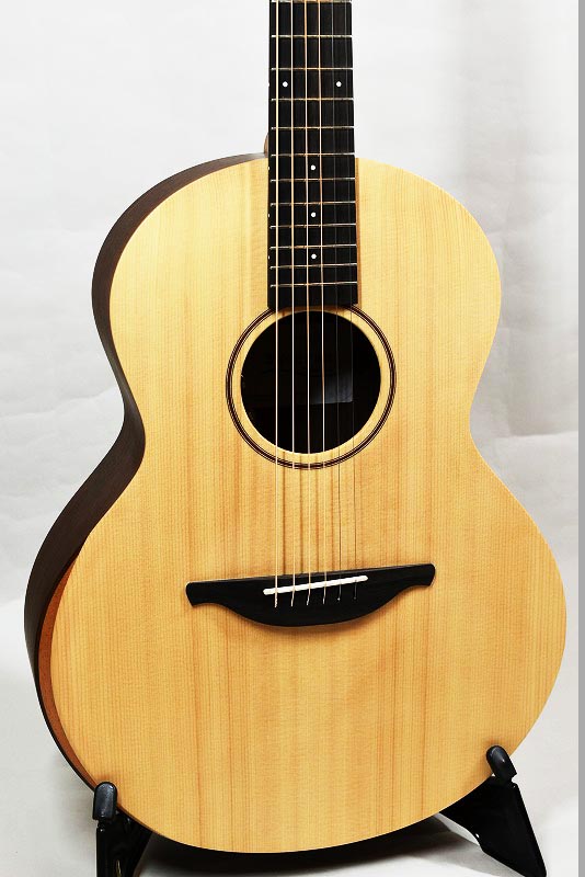 Sheeran BY Lowden S-02 - guitarshoptantan （ギターショップタンタン）