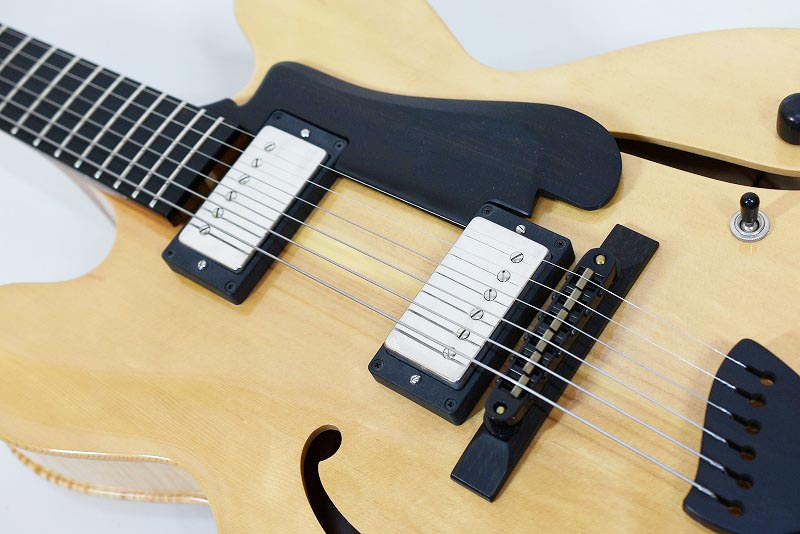 ギター yama Yamaoka Archtop Guitars “Strings Art” NY-3 待望の新作、更に