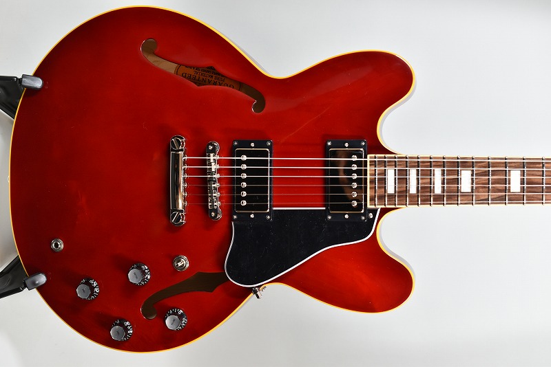 Edwards e-sa レッド セミアコースティックギター ハードケース付き Edwards e-sa レッド セミアコースティックギター ハードケース
