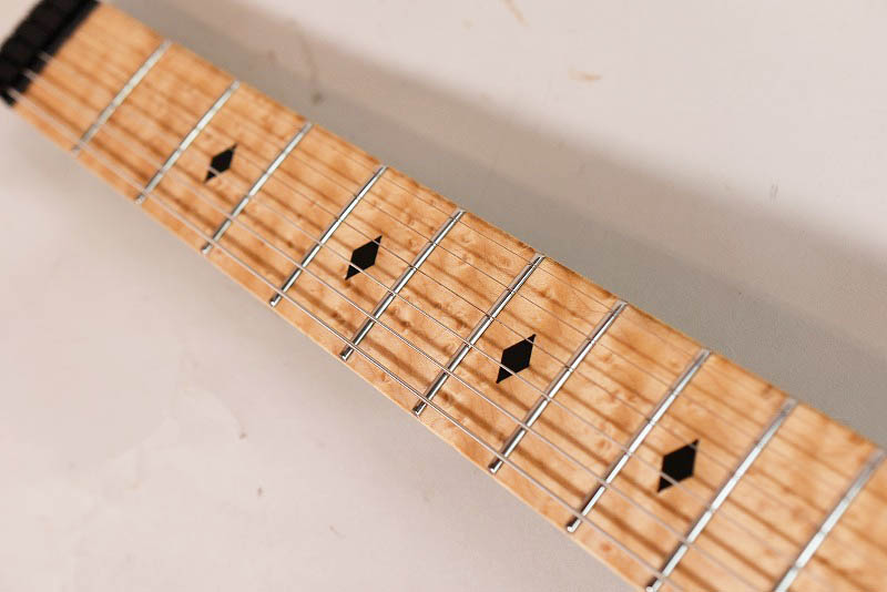 KIESEL CUSTOM GUITAR V6 VADER HEADLESS ELECTRIC GUITAR KIESEL CUSTOM GUITAR V6 VADER HEADLESS ELECTRIC GUITAR