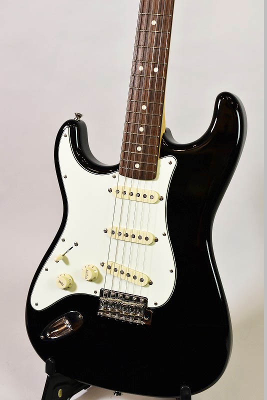 Fender Japan Stratocaster “Seattle” Black - guitarshoptantan