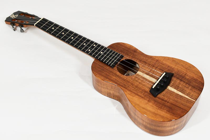 虎杢入りのハイグレードコア単板・コンサートウクレレ 虎杢入りのハイグレードコア単板・コンサートウクレレ選定品