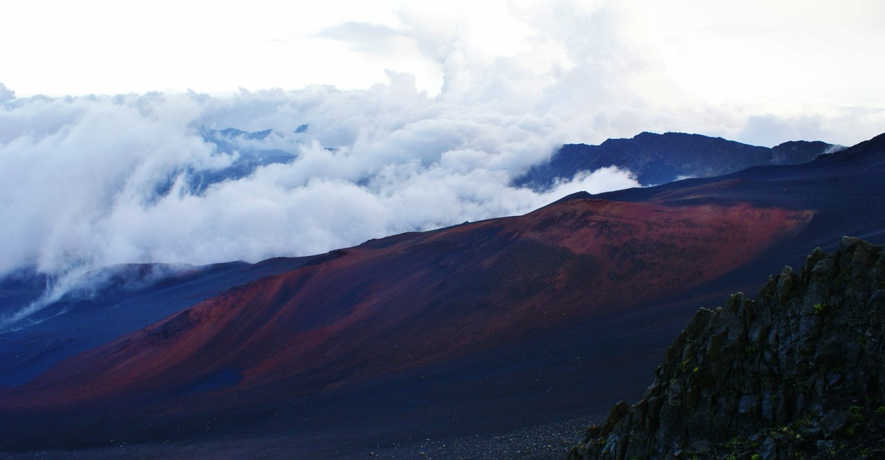 Haleakala crater, OMG So cold in here!!