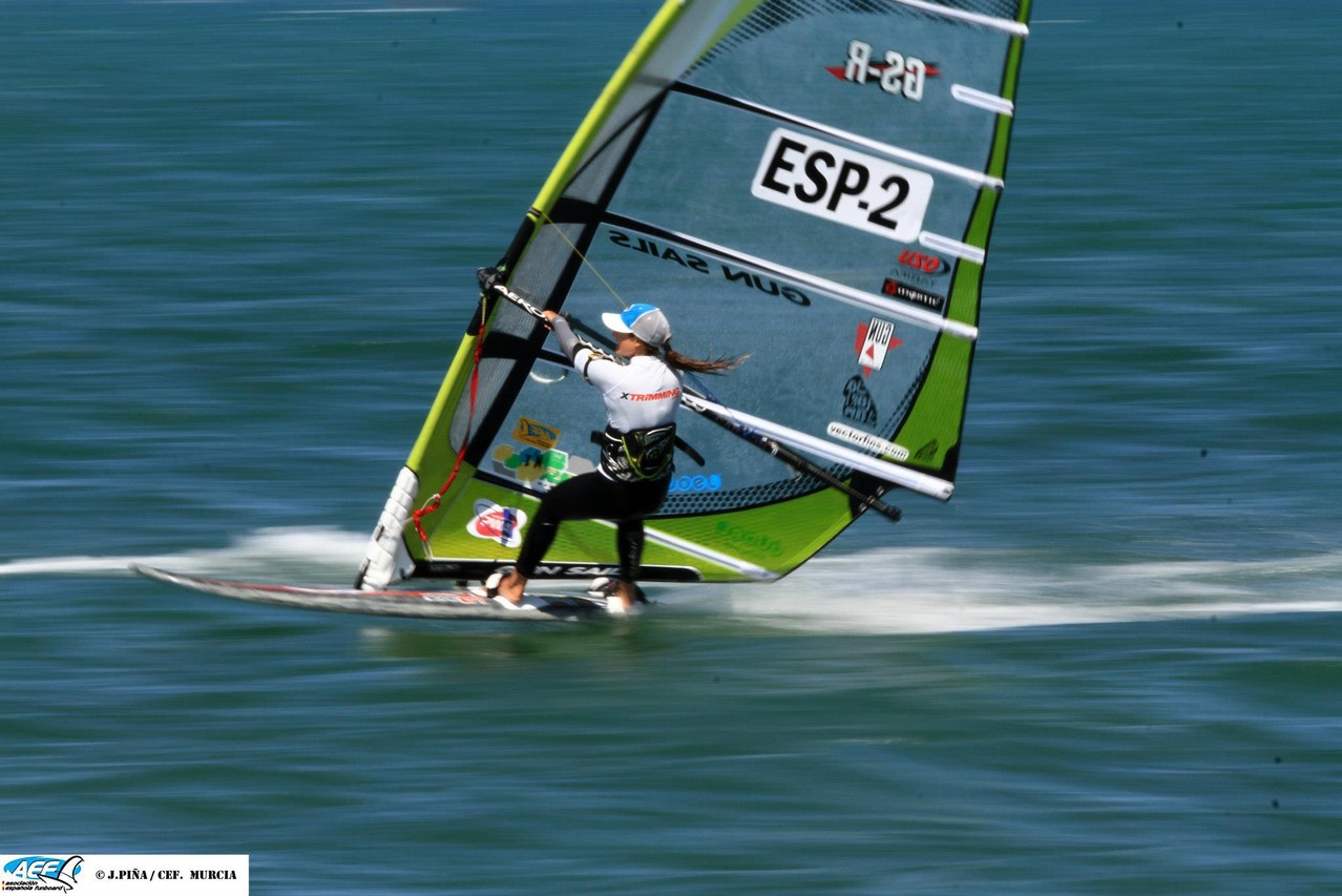 Full speed with the Gun Sails GS-R 9,7 and the Reptile mast Green Mamba 100% on the Isonic 107, such a good feeling!