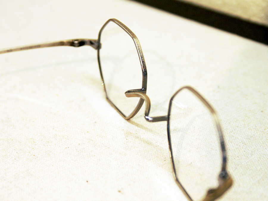 KMN-901　col.AG　41□22-143　￥38,500（with tax）