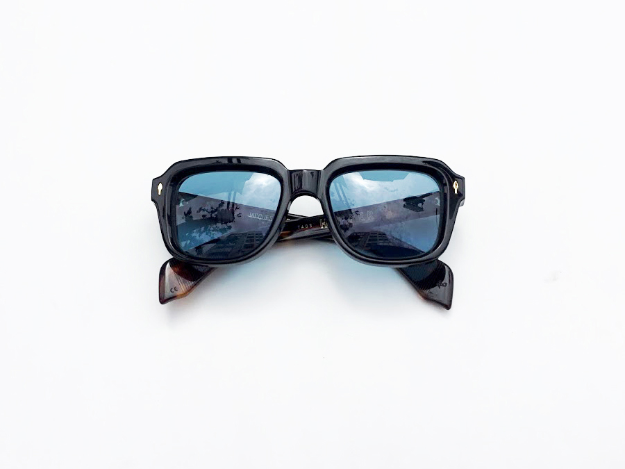 TAOS　col.Noir5　51□20　￥82,060（with tax）