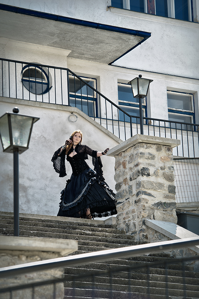 Gothic-Reifrock-Outfit