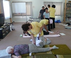 東日本大震災被災者へのボランティア治療