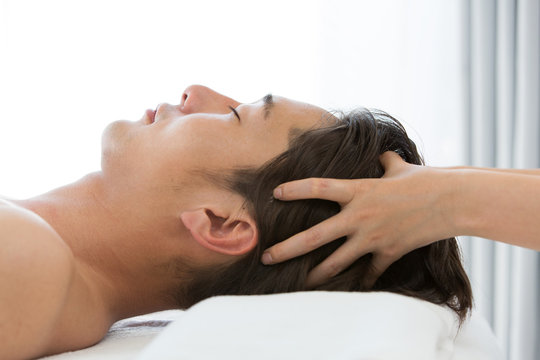 【西葛西 脱毛サロン】眼精疲労が辛い人へ。今人気のドライ ヘッドスパとは？