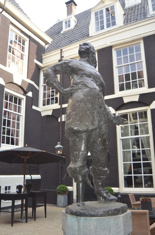 Amsterdam, Haus der Westindien-Kompanie mit Denkmal für Peter Stuyvesant