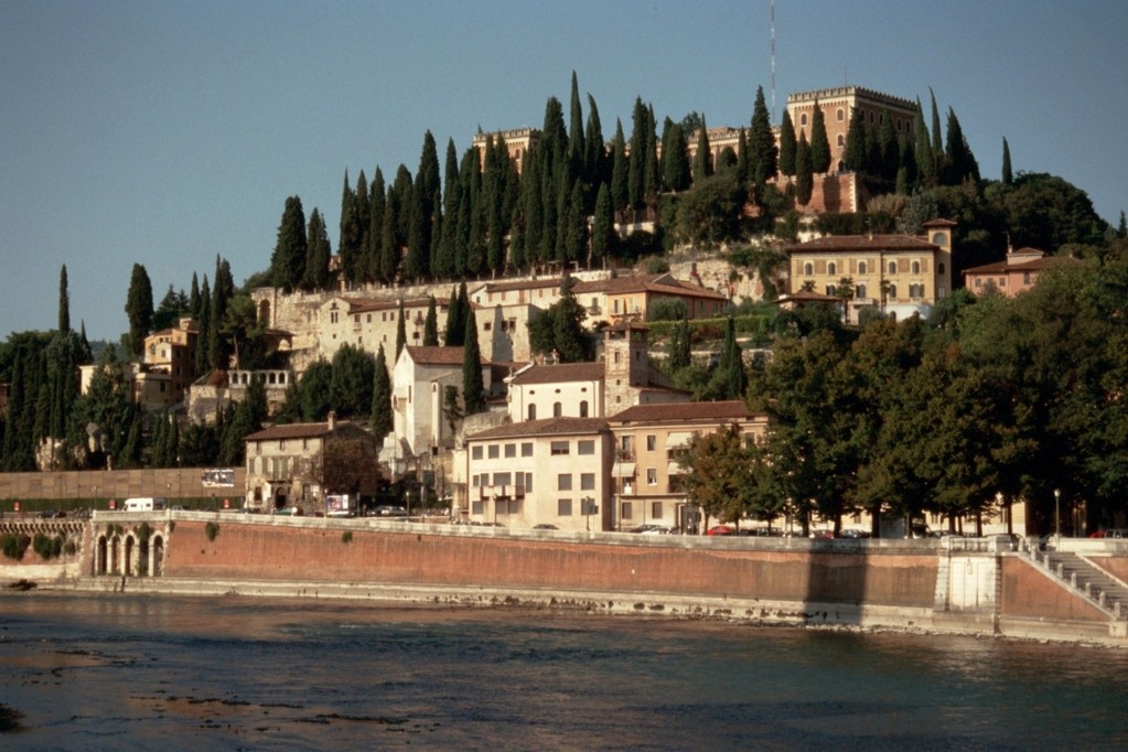 Verona, Hügel San Pietro