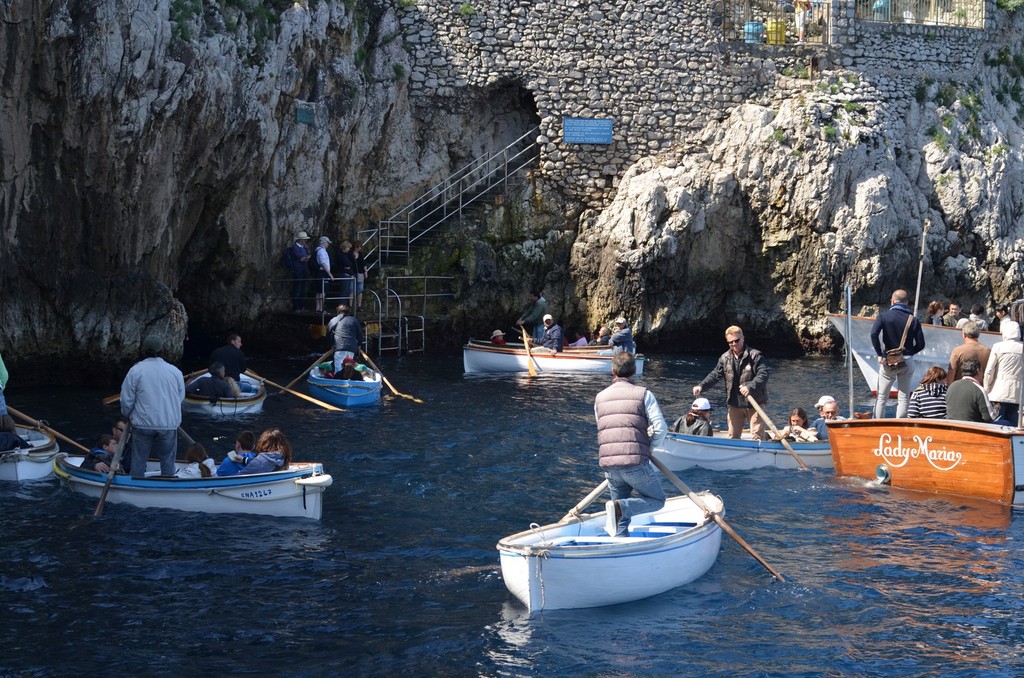 Capri, Vor der Blauen Grotte
