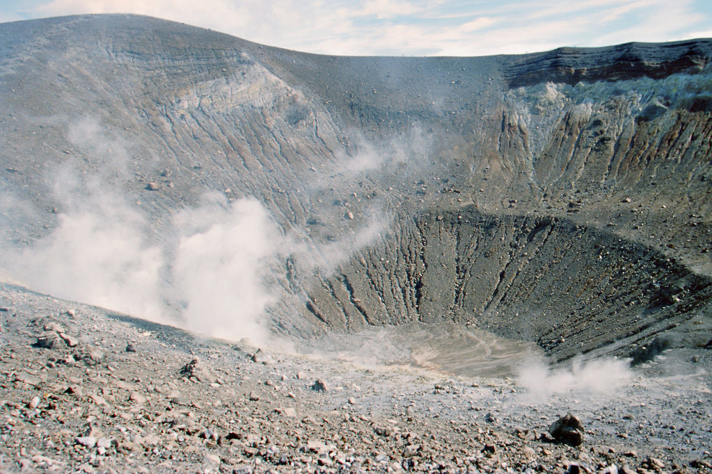 Volcano, Großer Krater