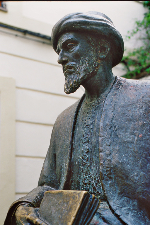 Córdoba, Denkmal für den mittelalterlichen jüdischen Philosophen Maimonides