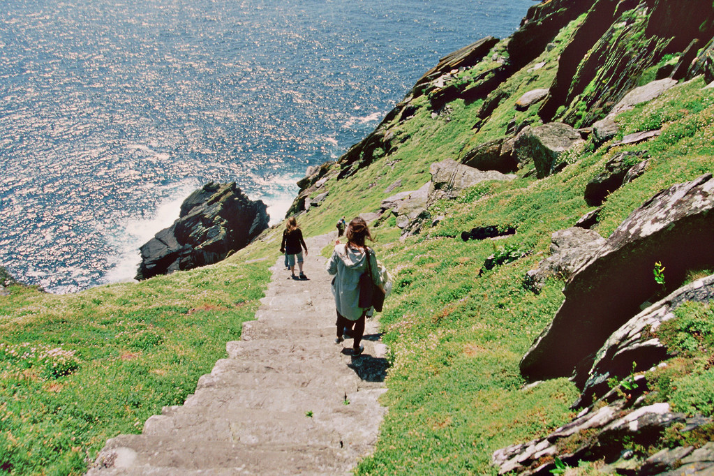 Skellig Michael, Abstieg