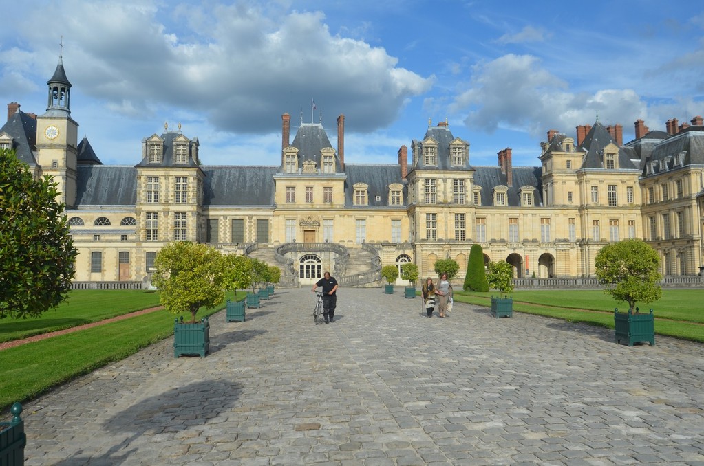 Schloß Fontainebleau, Cour du Cheval Blanc