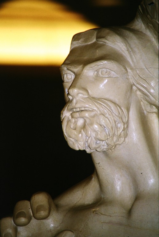 Giuliano Vangi, Christus (San Giovanni Rotondo, Chiesa Nuova, Ambo)