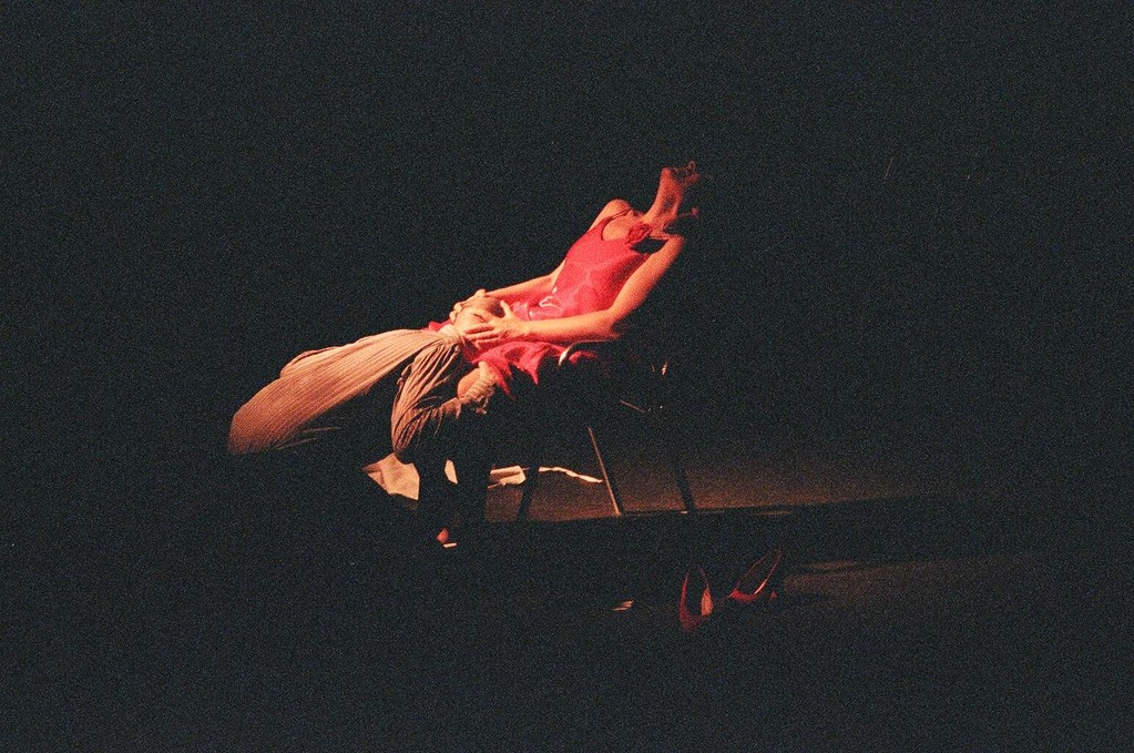"Trevelez. Me Muero de Amor". Dirección Ester Ríos. Teatro Rabúo. 2006