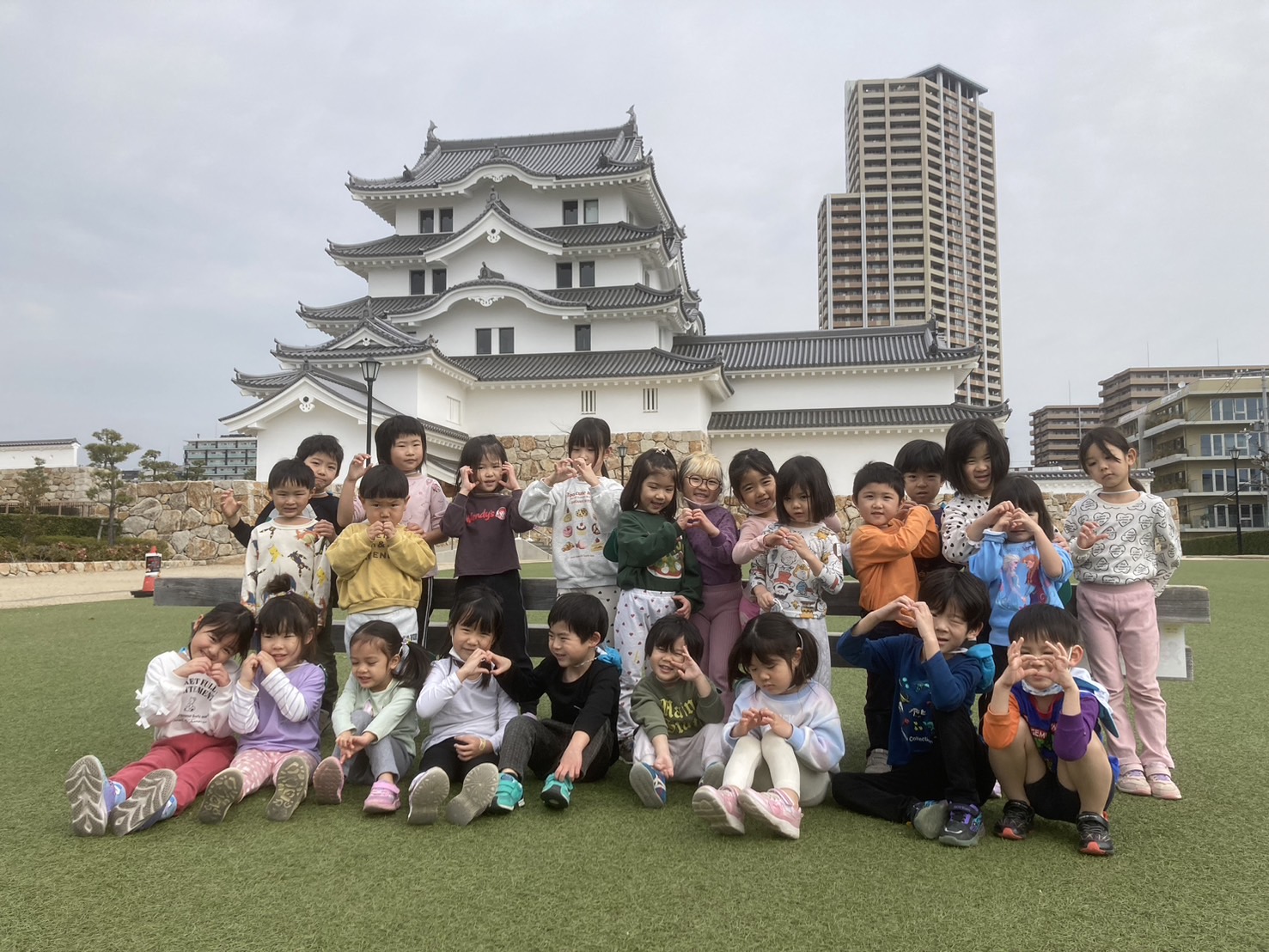 5歳児と3歳児異年齢交流