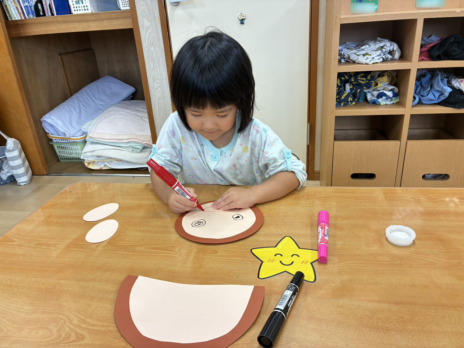 2025制作　サル　まつぼっくり