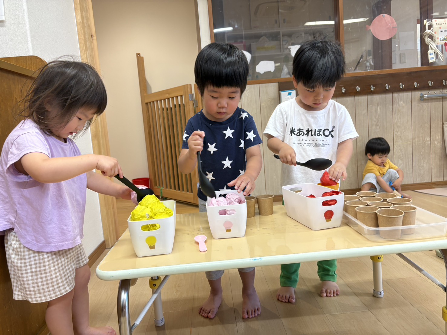 アイスクリームどうぞ！