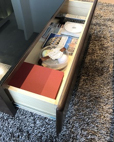 スクエアガラステーブル 朝日木材加工? 朝日木材加工㈱ ～スクエアガラステーブル『dura（デューラ