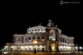 dresden bei nacht theaterplatz mit semperoper