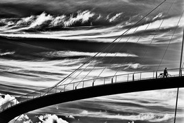 Brücke in Sassnitz mit Wolken