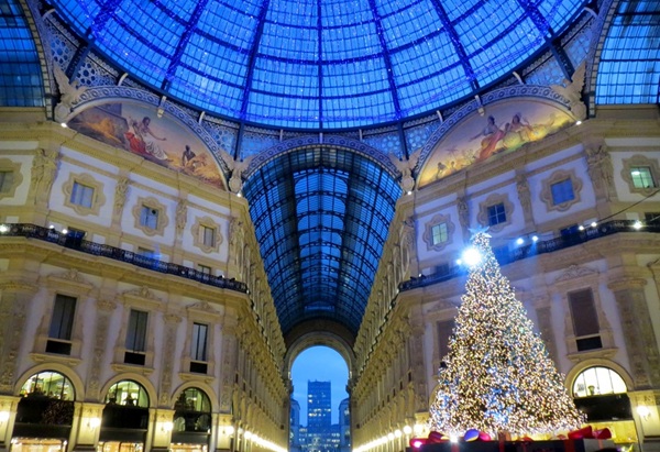 【田中純プラン】スイス＆イタリア個人旅行｜氷河急行エクセレンスクラスと感動イタリアのクリスマス10日間モデルコース