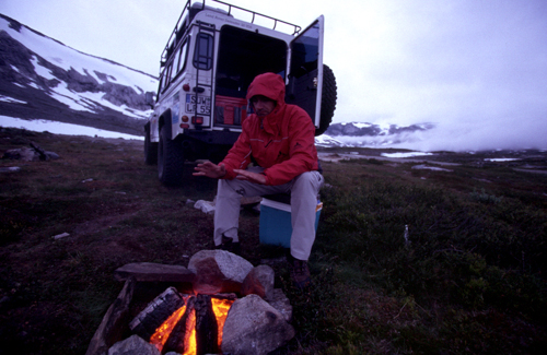 Reisefotograf-Juergen-Sedlmayr-Lagerfeuer-Kalt-Norwegen-194