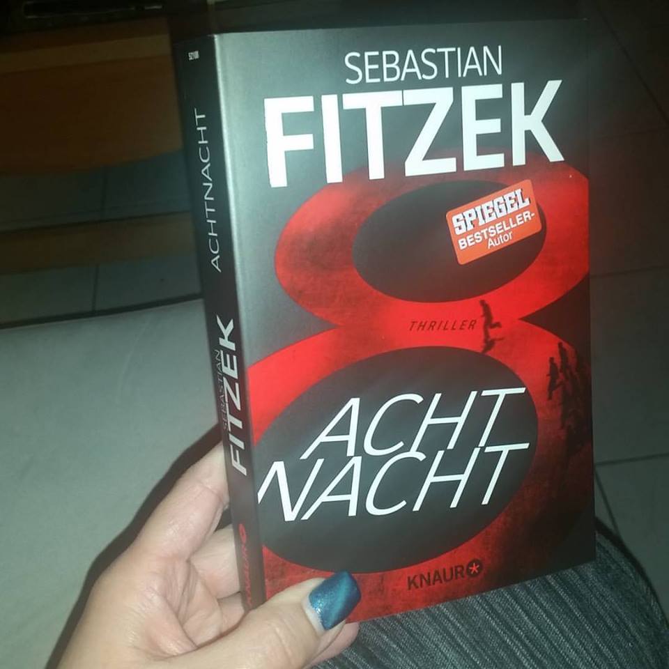 **Rezension** AchtNacht