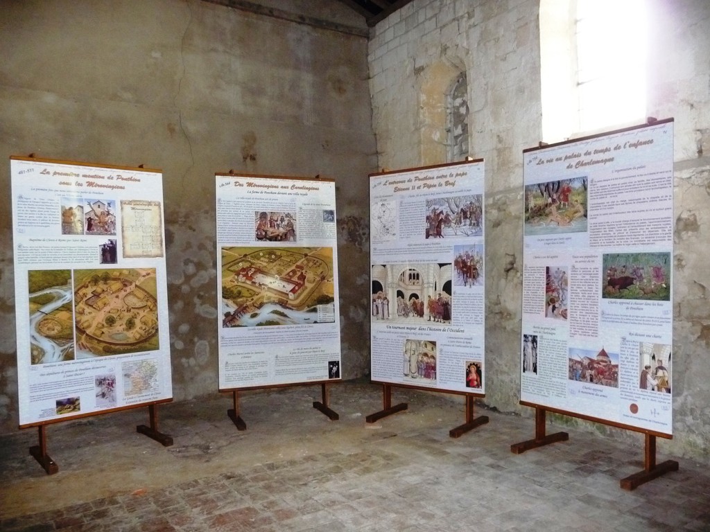 Quatre panneaux / Four panels