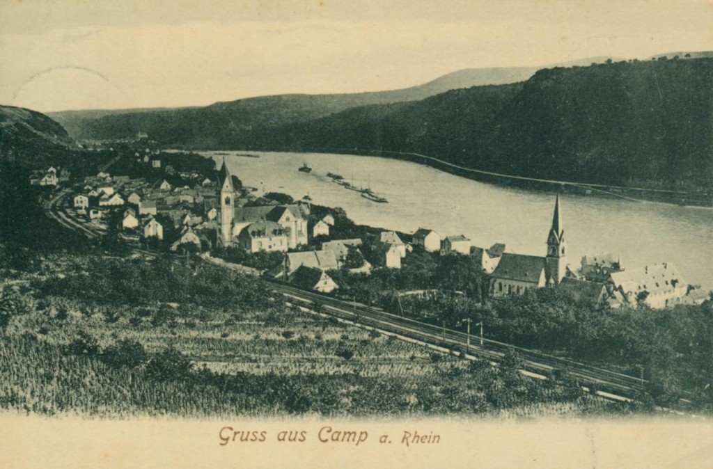 Camp / Kirchgarten.Weinberge bis zur Bahnlinie