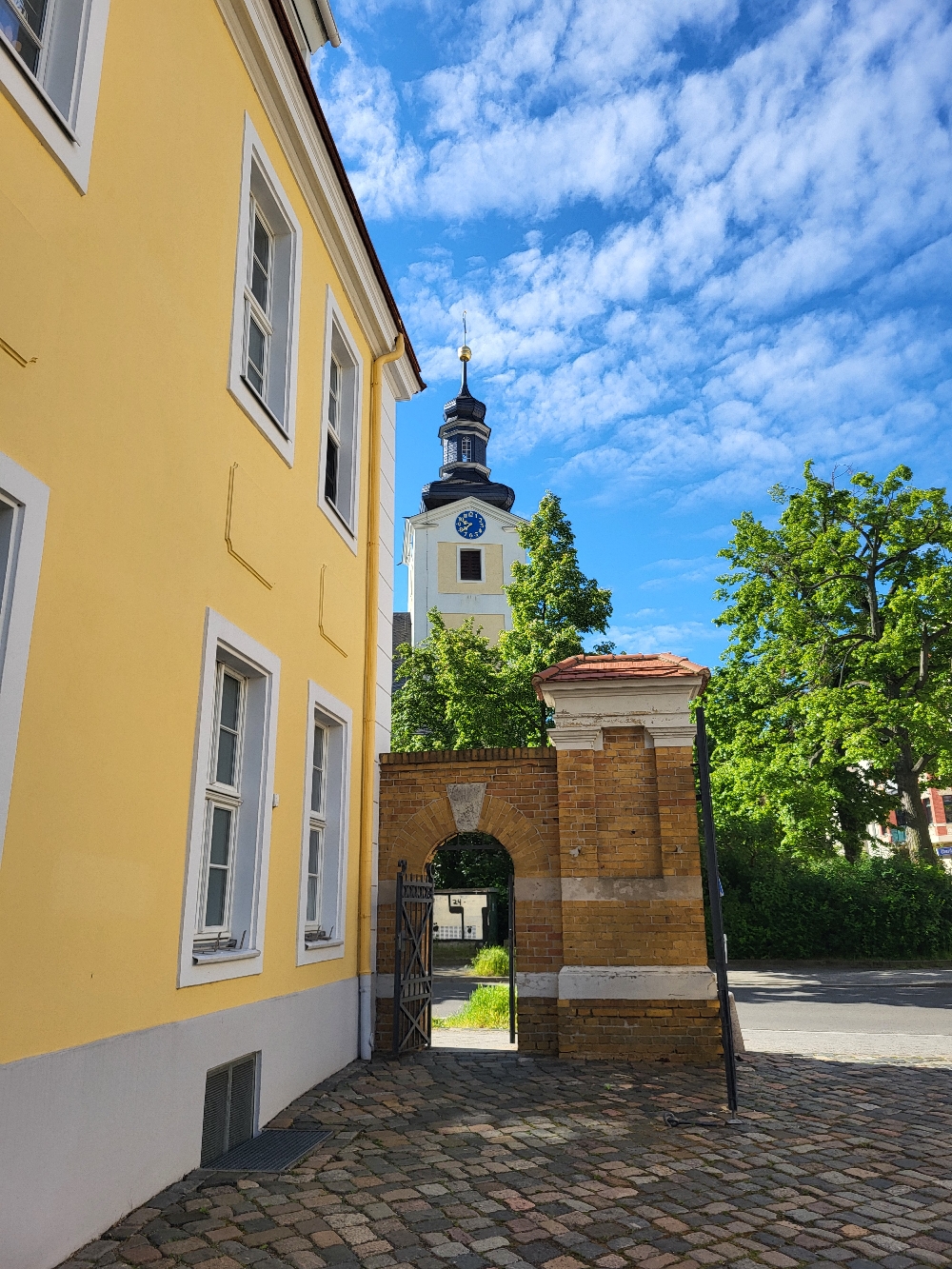 Blick vom Gutshof Stötteritz zur Marienkirche