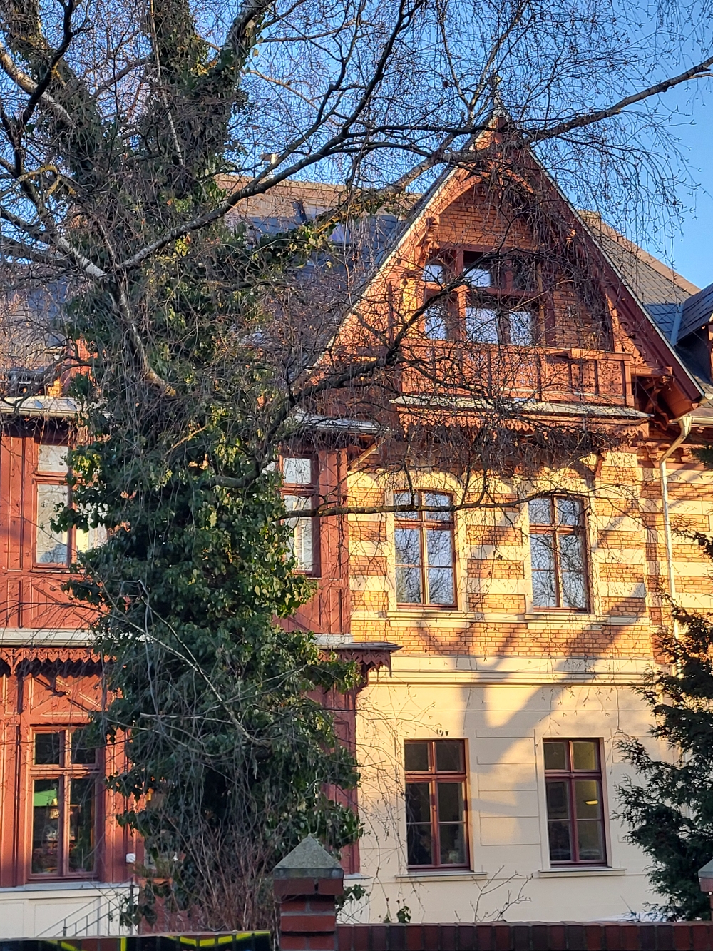 Wir wanderten hier dann an der Raschwitzer Straße nicht links zum Wildpark, sondern rechts nach Connewitz.