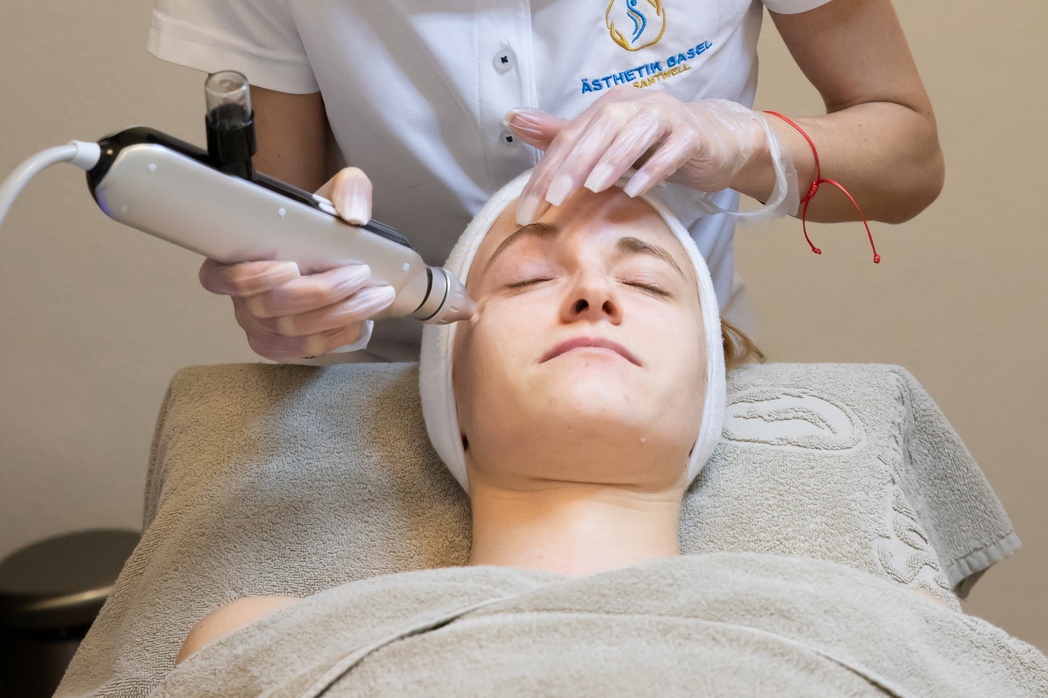 RF Microneedling Gesichtspflege