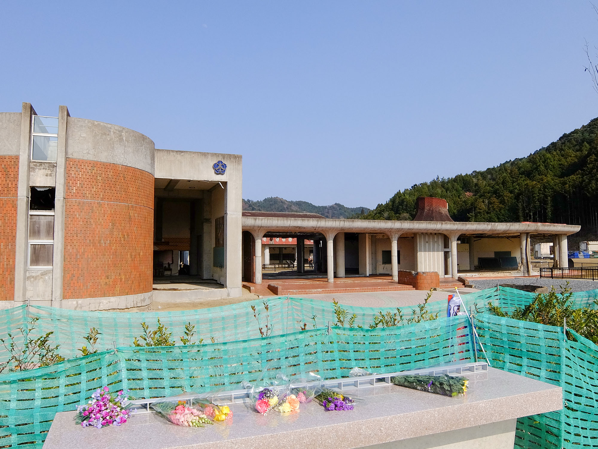 大川小学校と門脇小学校