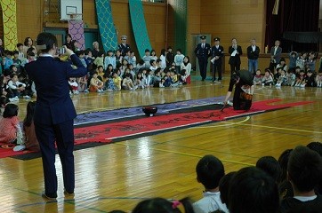 2009/4/23起小学校こいのぼり