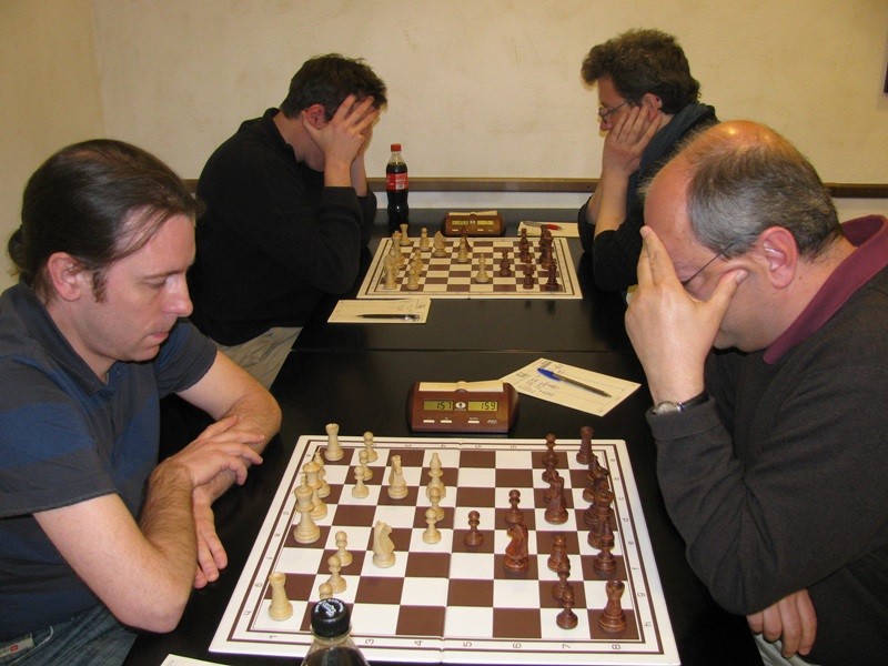vorne: Curien - Sadeghi; hinten Kolly - Sokolov, 6. Runde