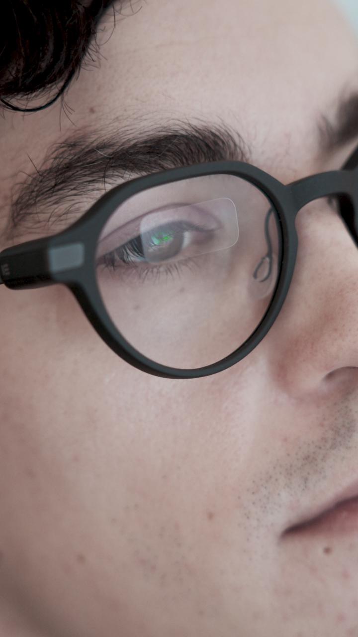 Samrt Glasses von Even Realities bei Zacher als Fernbrille, Lesebrille, Gleitsichtbrille und sogar als Bildschirmbrille lieferbar. 