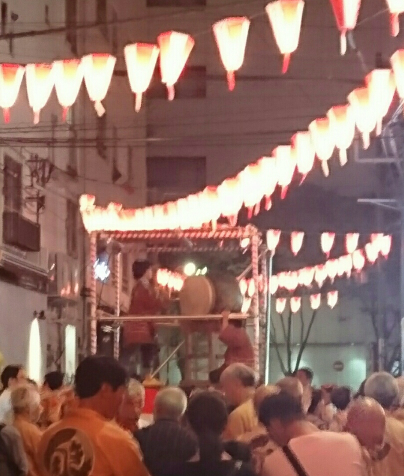 この青年の太鼓に魅了されて数年前から参加するようになりました☝