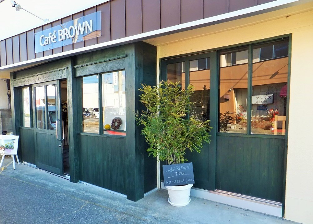 古い空き店舗を カフェに改装 国産無垢 木 珪藻土 漆喰 自然素材 注文住宅 家具 久保田工務店 埼玉 古い空き店舗を カフェに改装 国産無垢 木 珪藻土 漆喰 自然素材 注文住宅 家具 久保田工務店 埼玉