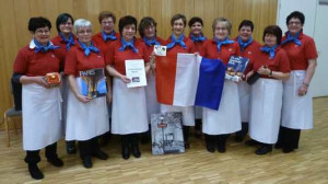 In gewohnter Runde wurden die Delikatessen der französischen Küche zubereitet und verköstigt. Foto: nh