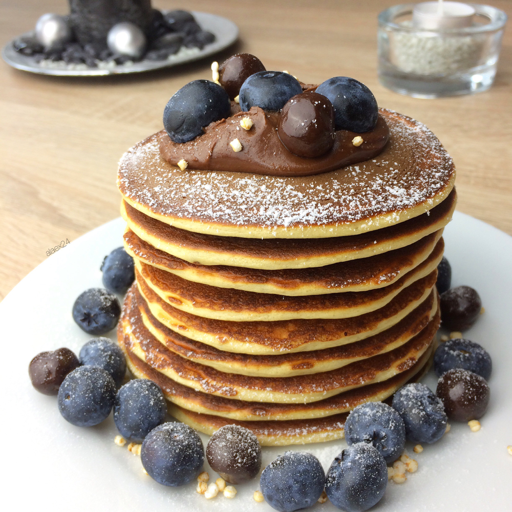Chocolate Chip Blueberry Pancakes alaexs seite!