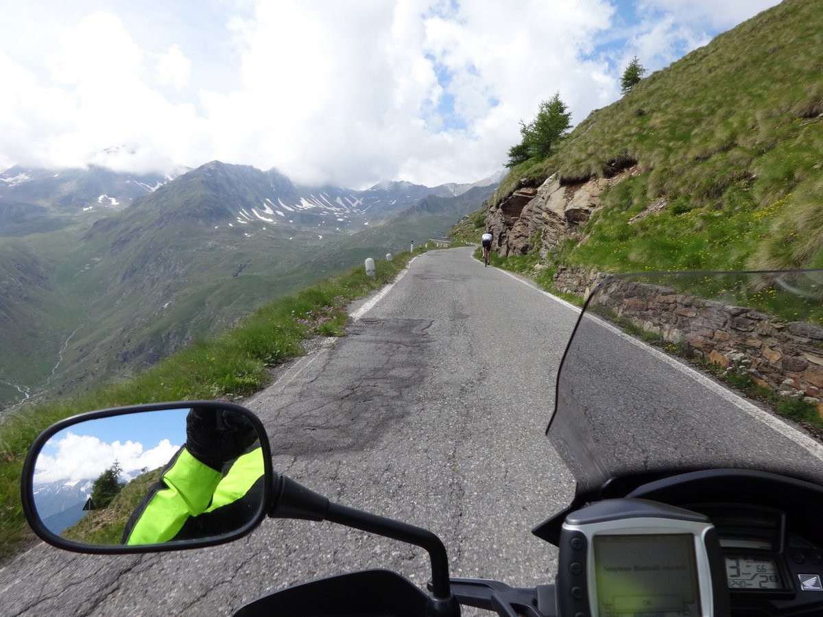 en montant vers le passo Gavia (groupe 1)