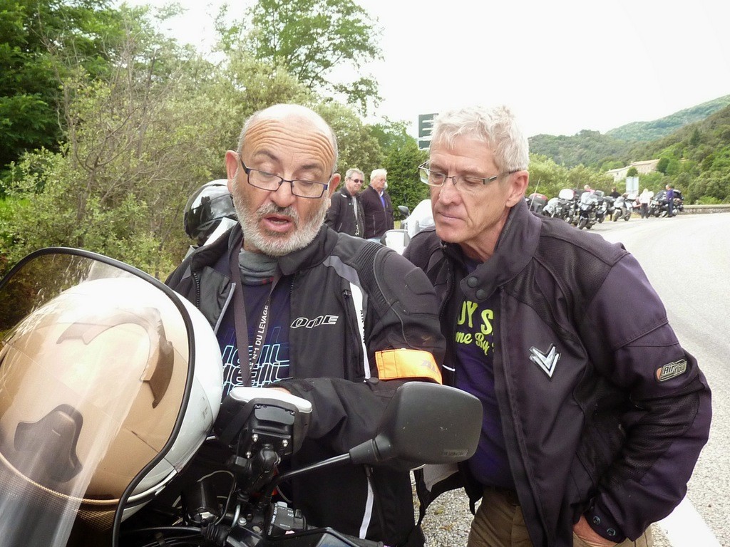 arrêt pique-nique dans la vallée de l'Ardèche