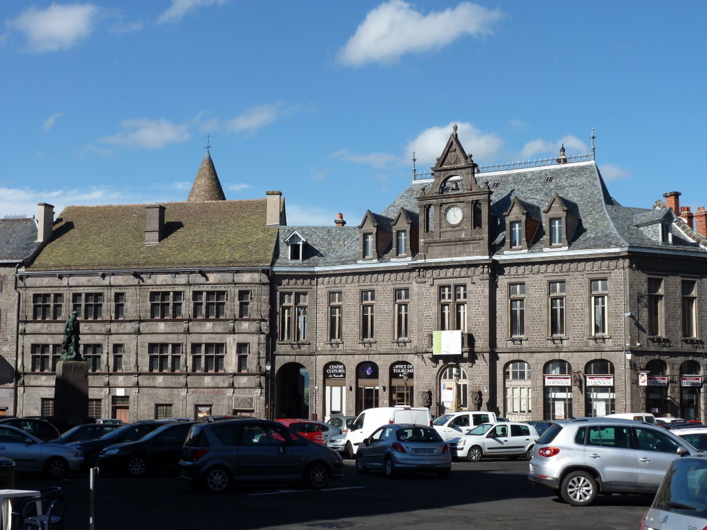 place d'Armes à Saint Flour