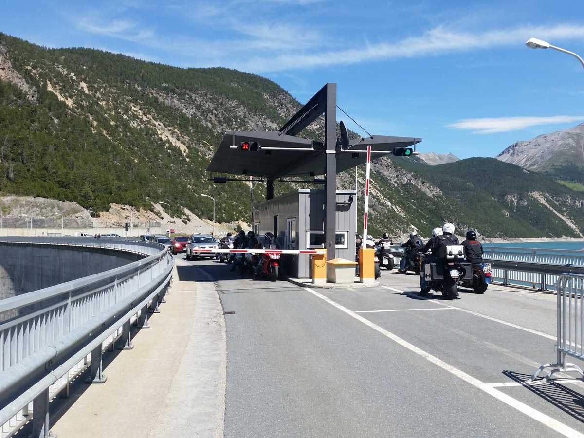 péage 12,50€ à la sortie du tunnel   ;-((